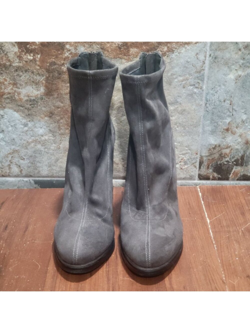 Guess Grey Suede Sock Ankle Booties Fitted Stretch Shaft Front Seam Zip Boots